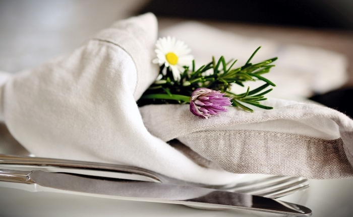 las servilletas florales de lino de ZARA home deben cuidarse bien para que se mantengan
