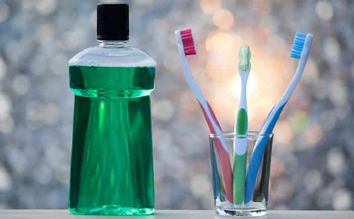 higiene cepillo dientes enjuague bucal