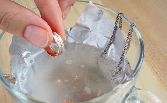 cleaning silver aluminum bicarbonate salt
