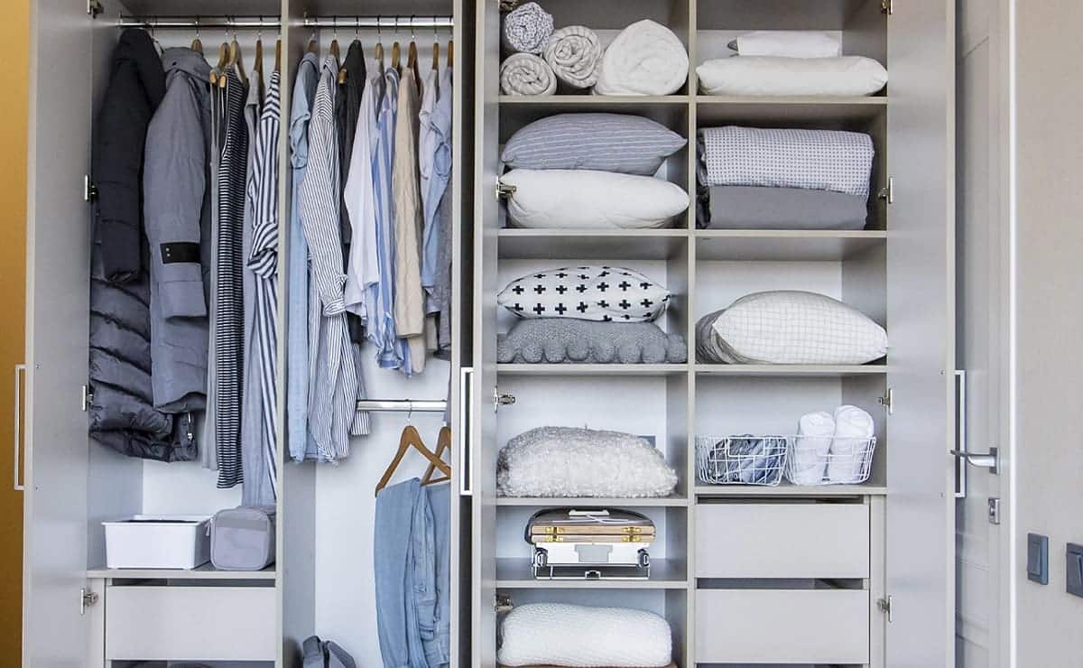 Guía práctica para para organizar un armario empotrado en 5 pasos