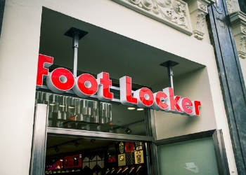 Foot Locker Adidas sandals that will be trendy this summer