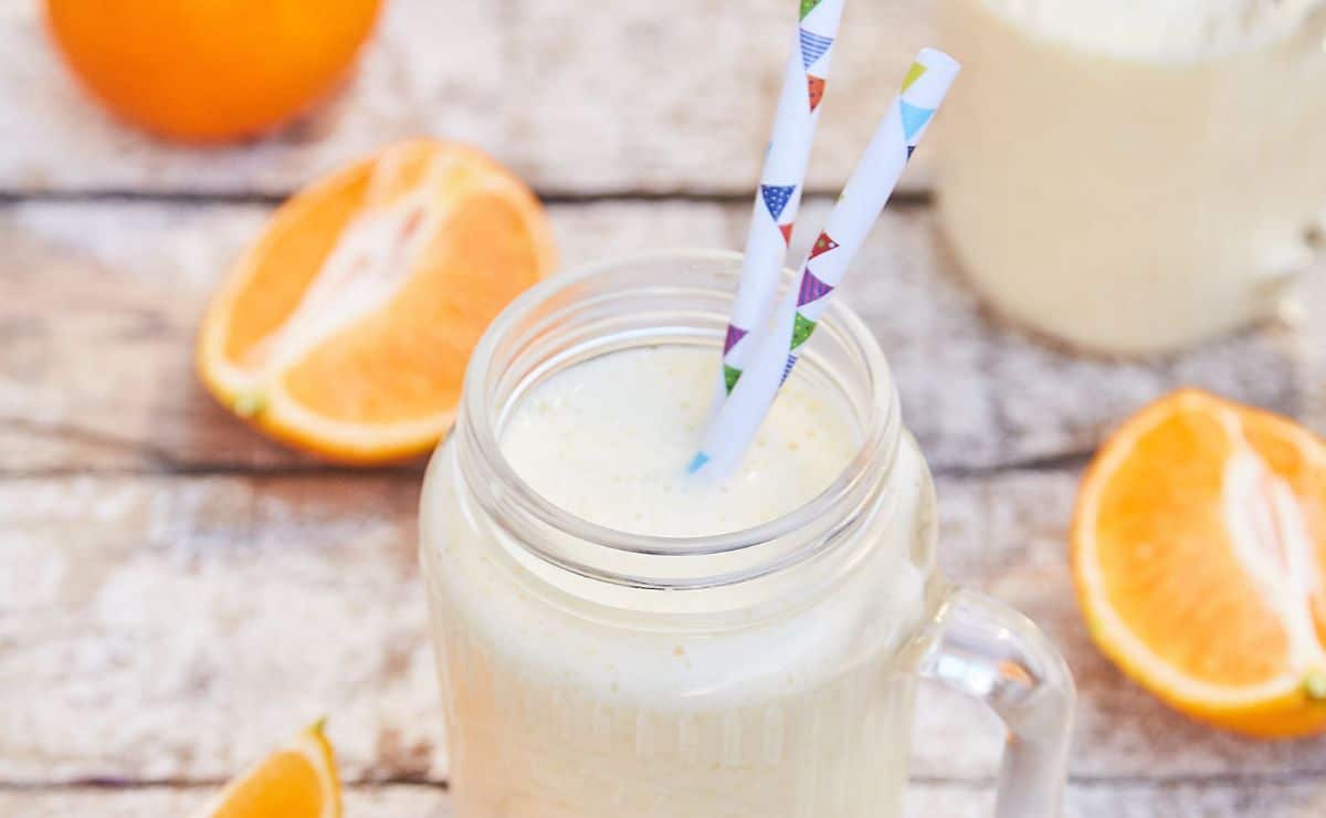 batido de naranja y leche