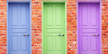 cómo decorar puerta primavera