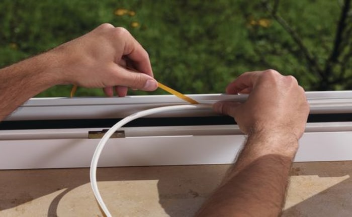 cómo colocar cintas adhesivas ventanas