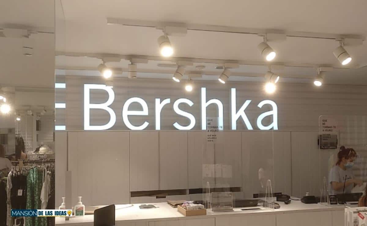 Shorts estilo boho de la Vecina Rubia de venta en Bershka