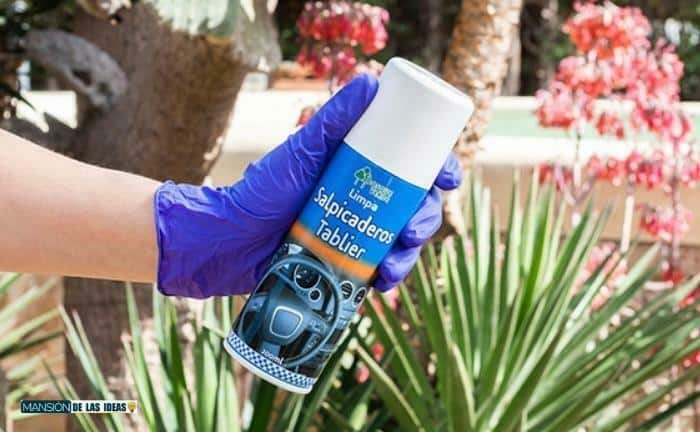 Spray limpia salpicaderos para coches de Mercadona