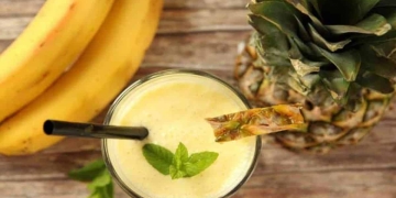 Batido de piña y plátano
