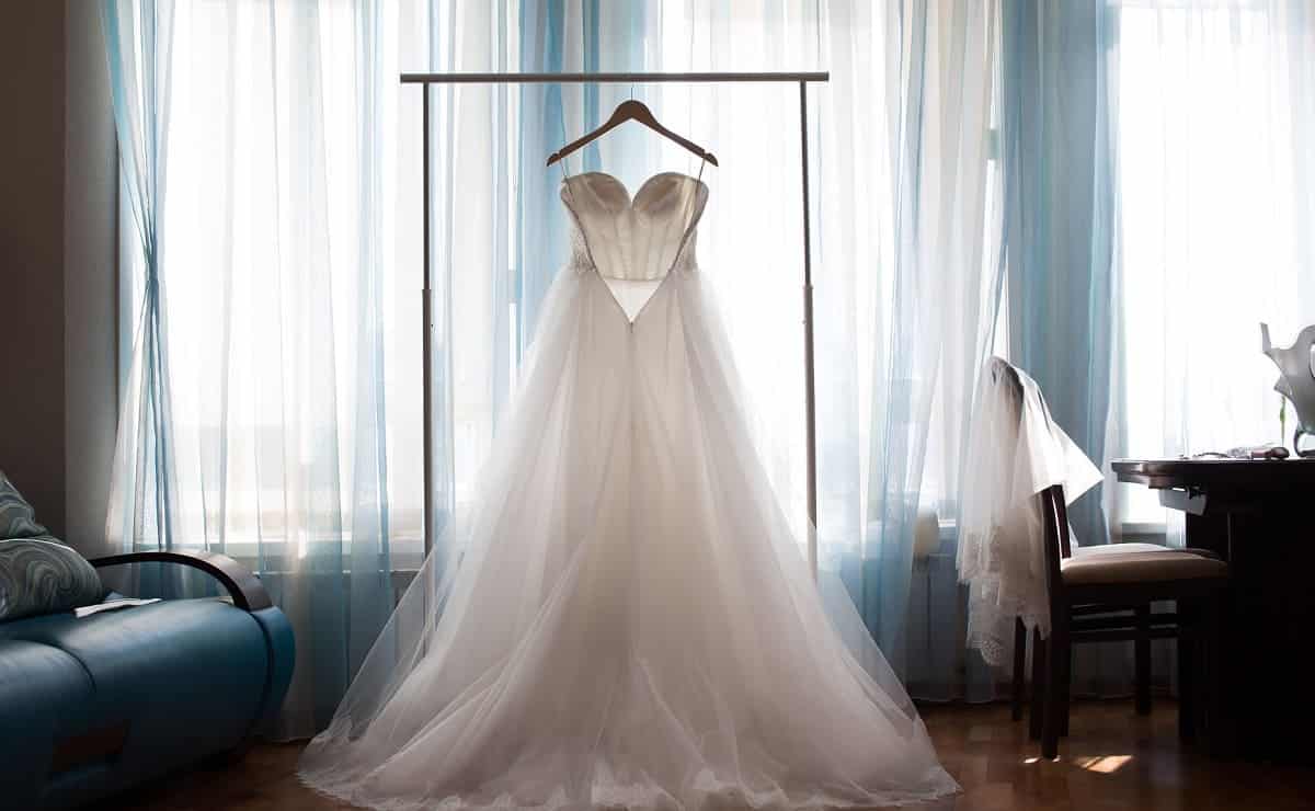 Cómo lavar un vestido de novia y eliminar manchas correctamente