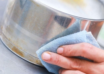 how to clean aluminum properly