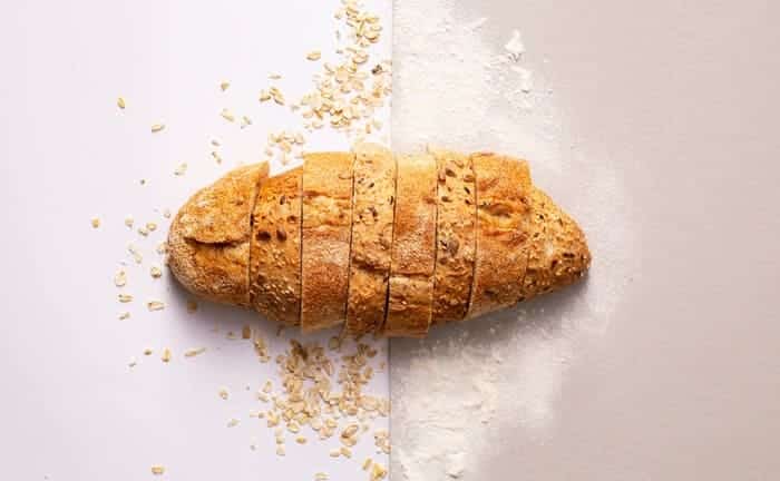 el pan es un alimento que contiene azucar