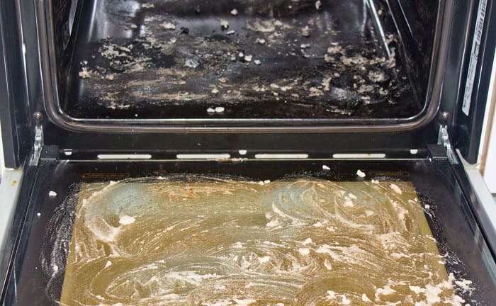oven cleaning baking soda vinegar