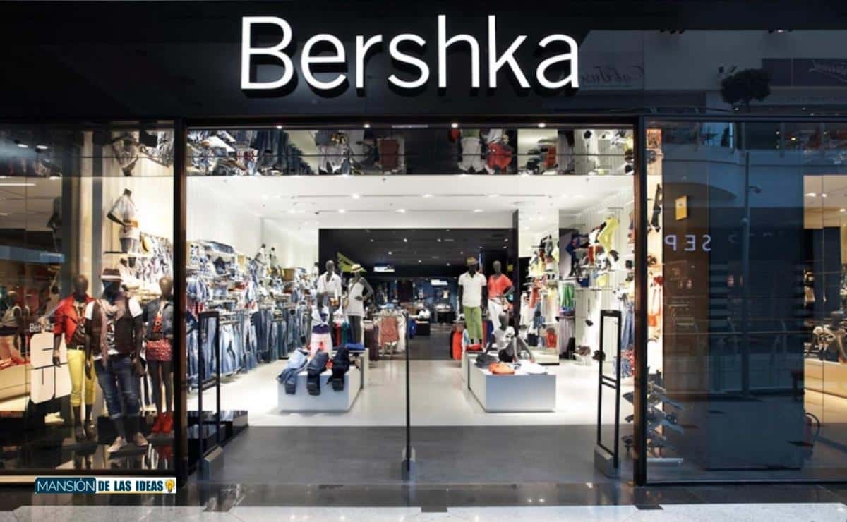 Ve Bershka y llena tu armario con vestidos fresquitos por de 10 €