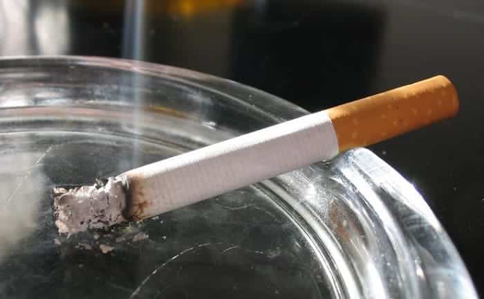 trucos neutralizar olor cigarro