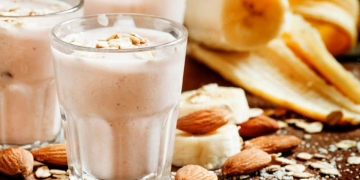 Batido de plátano y almendras