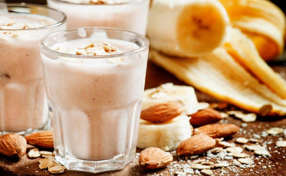 Batido de plátano y almendras