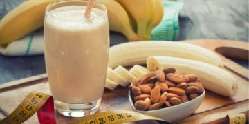 Batido de plátano y crema de cacahuate