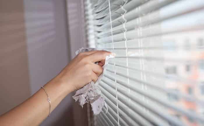 cleaning maintenance pvc plastic blinds