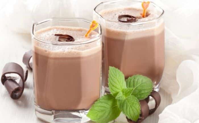 Batido de chocolate y café delicioso y saludable
