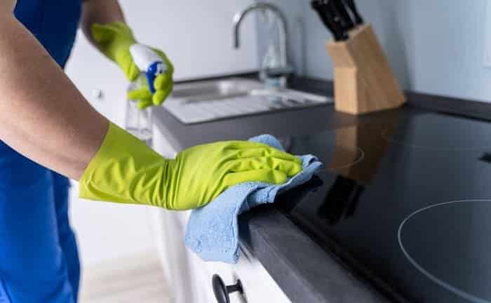 limpiar cocina encimera detergente