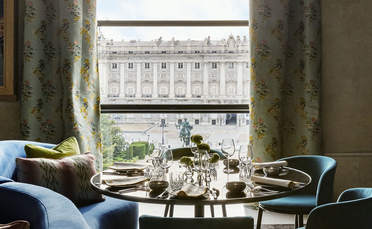 El restaurante Papagena frente al Teatro Real