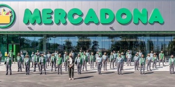 Aceite de árbol de té de Mercadona para quitar ácaros del colchón