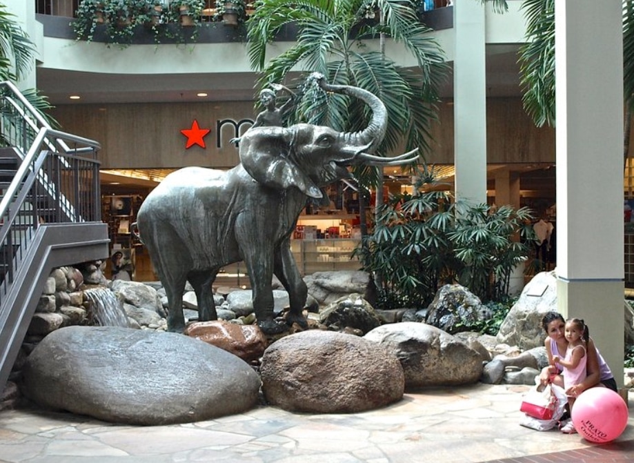 burlington mall elephant