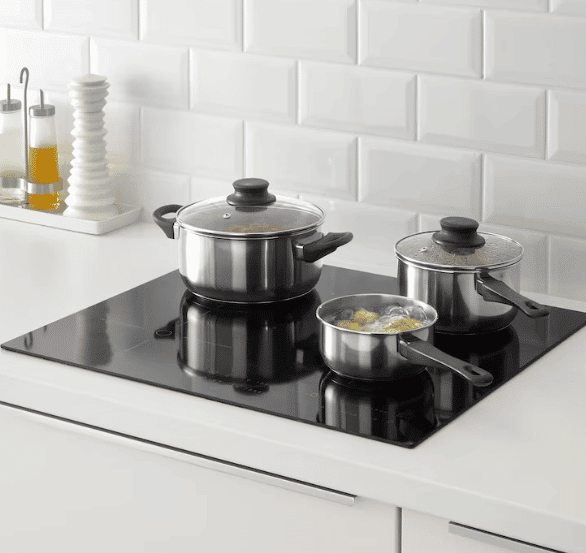 The affordable ANNONS 5-piece cookware set, perfect for your first apartment. 