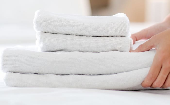 lavar toallas blancas agua oxigenada