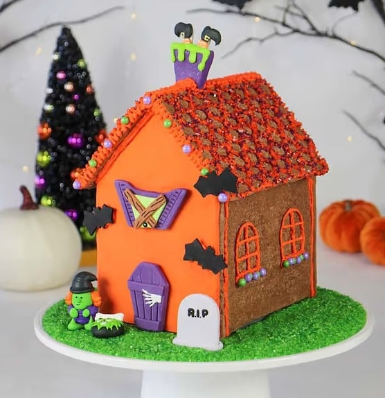 Bakery Bling Halloween Hideaway House Kit