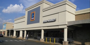 New Aldi Shopping Mall in Massachusetts