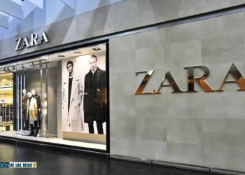 Tacones bajos metalizados de Zara