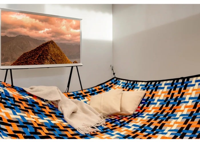 Samsung Shift Couch