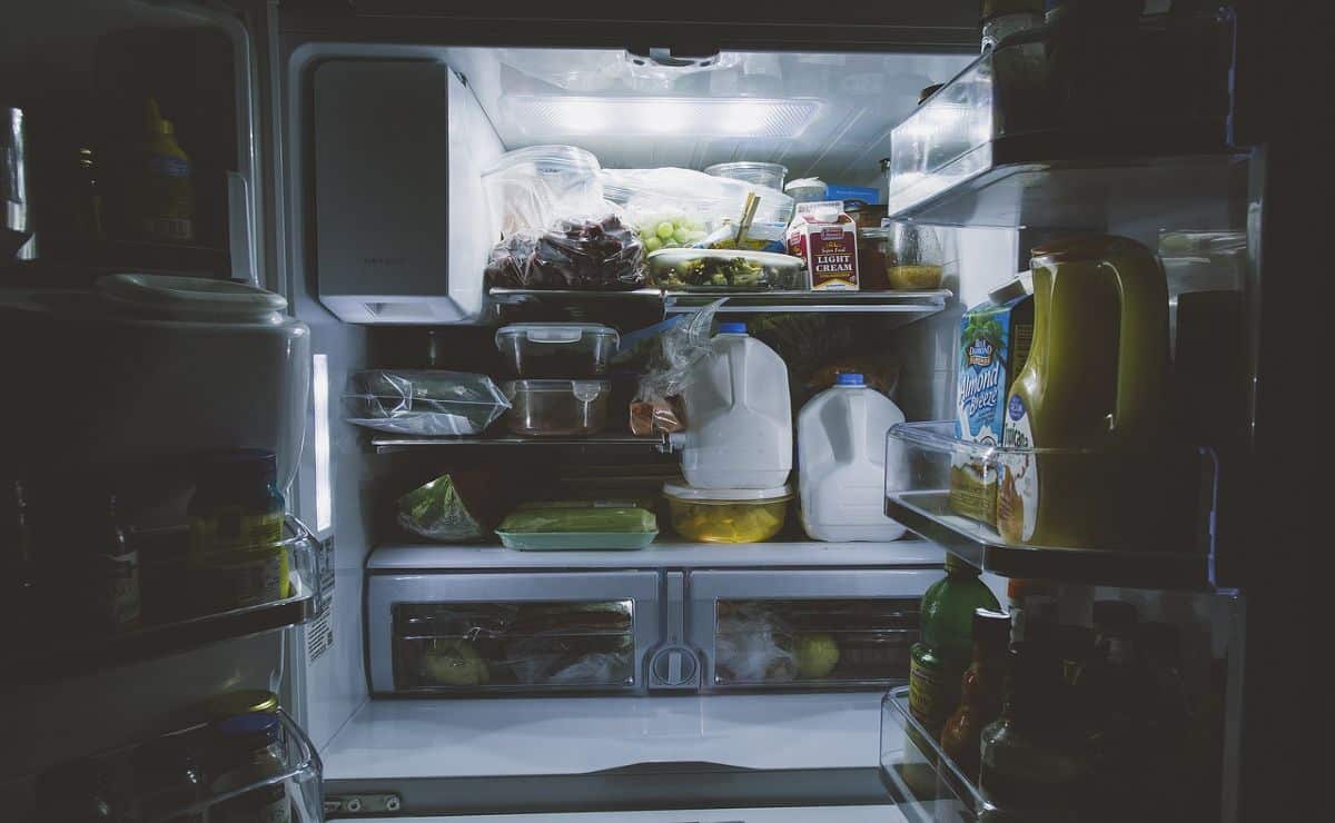 eliminar mal olor del refrigerador con bicarbonato