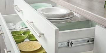 ordenar vajilla cocina