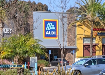aldi stores us - self-checkout
