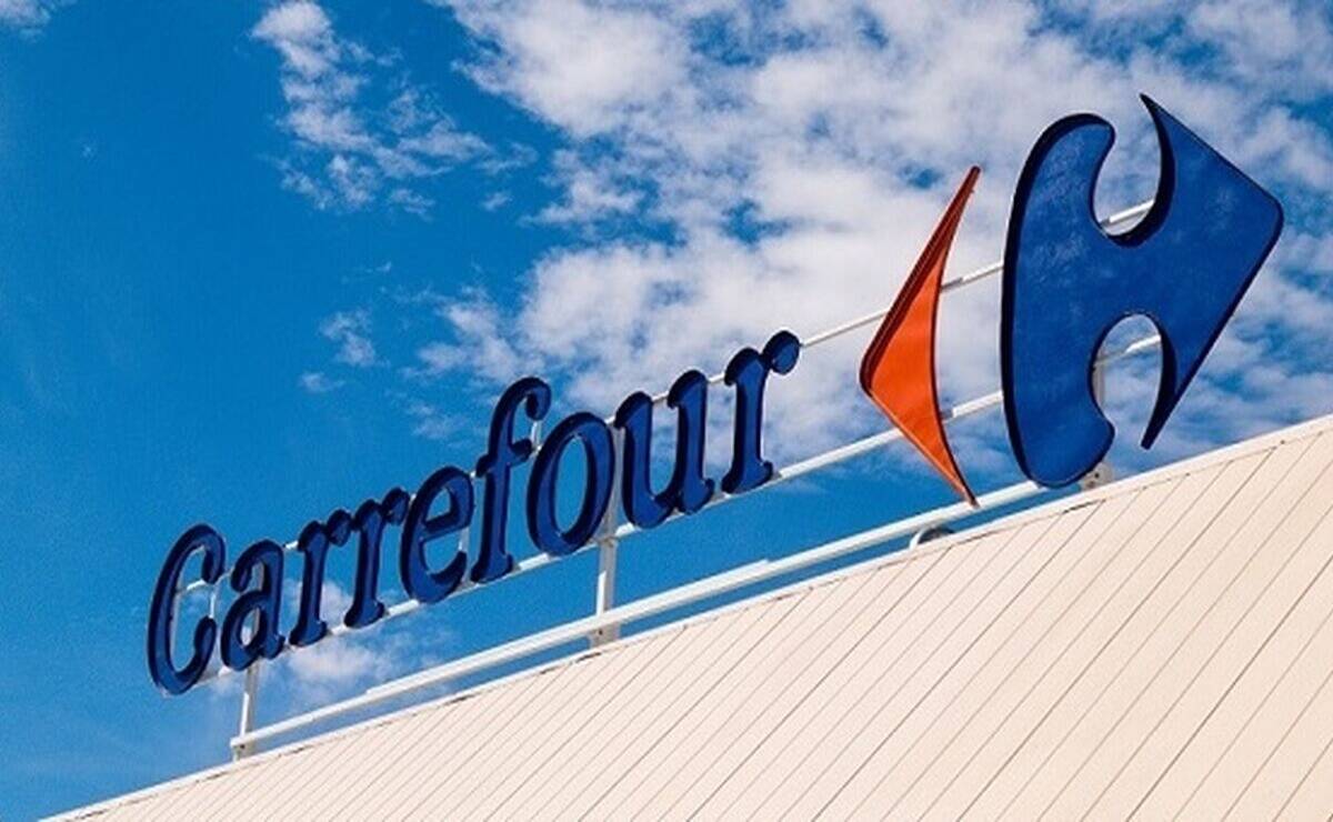 Carrefour frigorífico moderno americano
