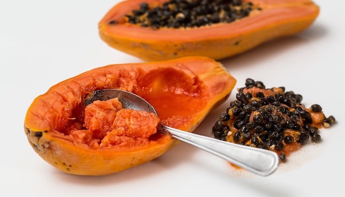cucharada semillas de papaya saludables