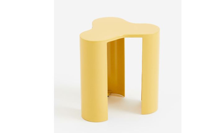 Mesa metal amarillo de H&M Home