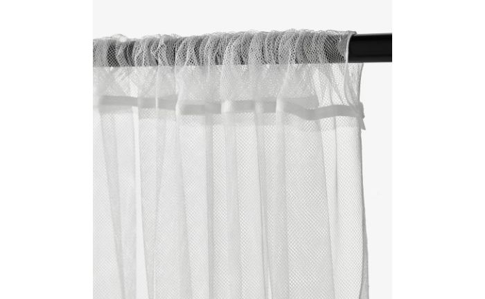 detalle de las cortinas antimosquitos LILL Ikea