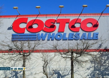 The Costco food court salads are back, and costumers are divided