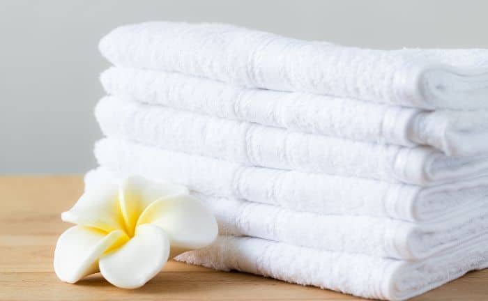 Lavar toallas blancas agua oxigenada