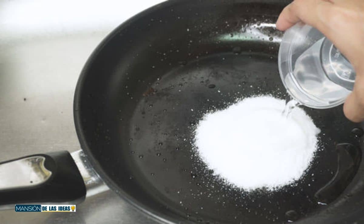 Limpiar sartenes bicarbonato de sodio
