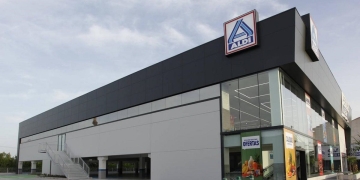 Aldi quiere que pases un verano relajante con la tumbona plegable de jardín BELAVIS