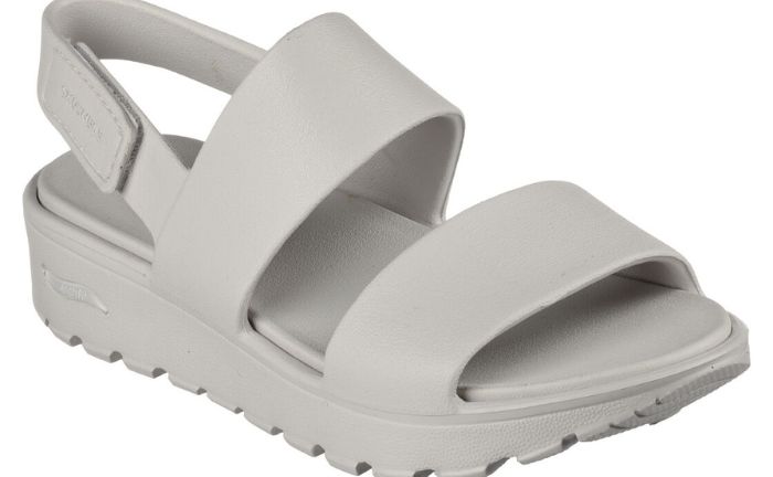Las sandalias Skechers Foamies: Arch Fit Footsteps - Day Dream están disponibles en color blanco o en color negro