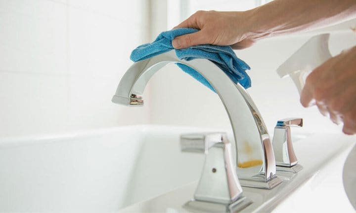 Limescale cleaning faucet
