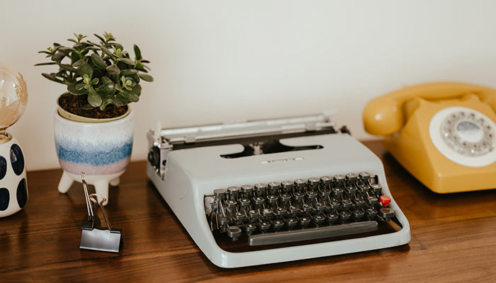 Decoración con máquina de escribir estilo vintage