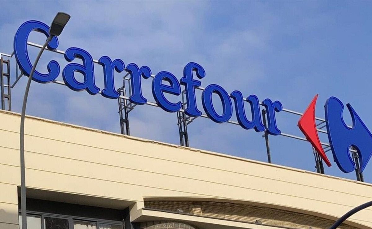 Carrefour sabe que la mesa de centro Bohemia es el mueble ideal para crear un espacio acogedor en tu hogar