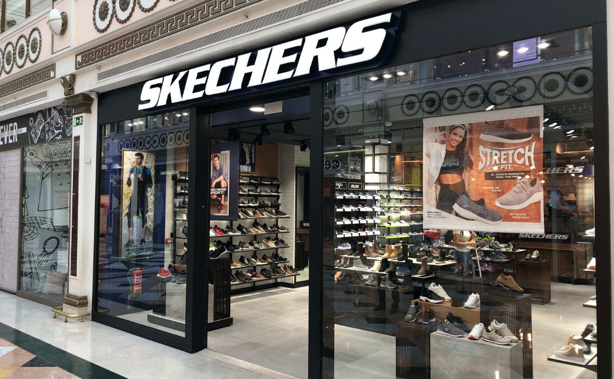 Las Skechers Relaxed Fit Arch Fit D'Lux - Sumner están tiradas de precio