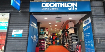 Decathlon-Skechers-Hillcrest-Vast-Adventure