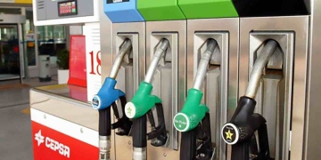 El precio del combustible aprieta otra vez a los conductores